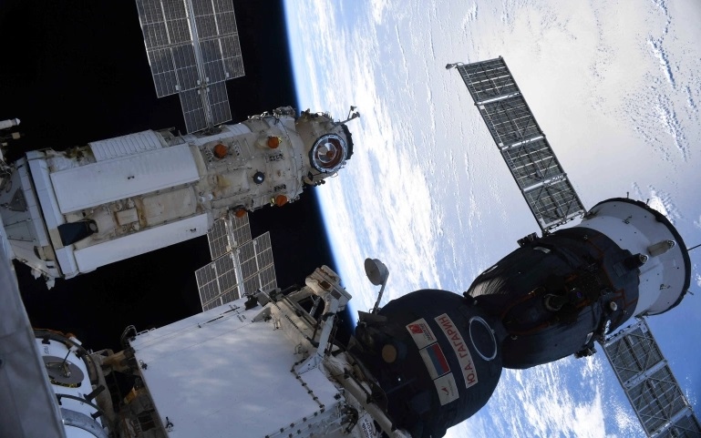 ISS: Module của Nga bốc cháy trong hành trình trở lại Trái Đất